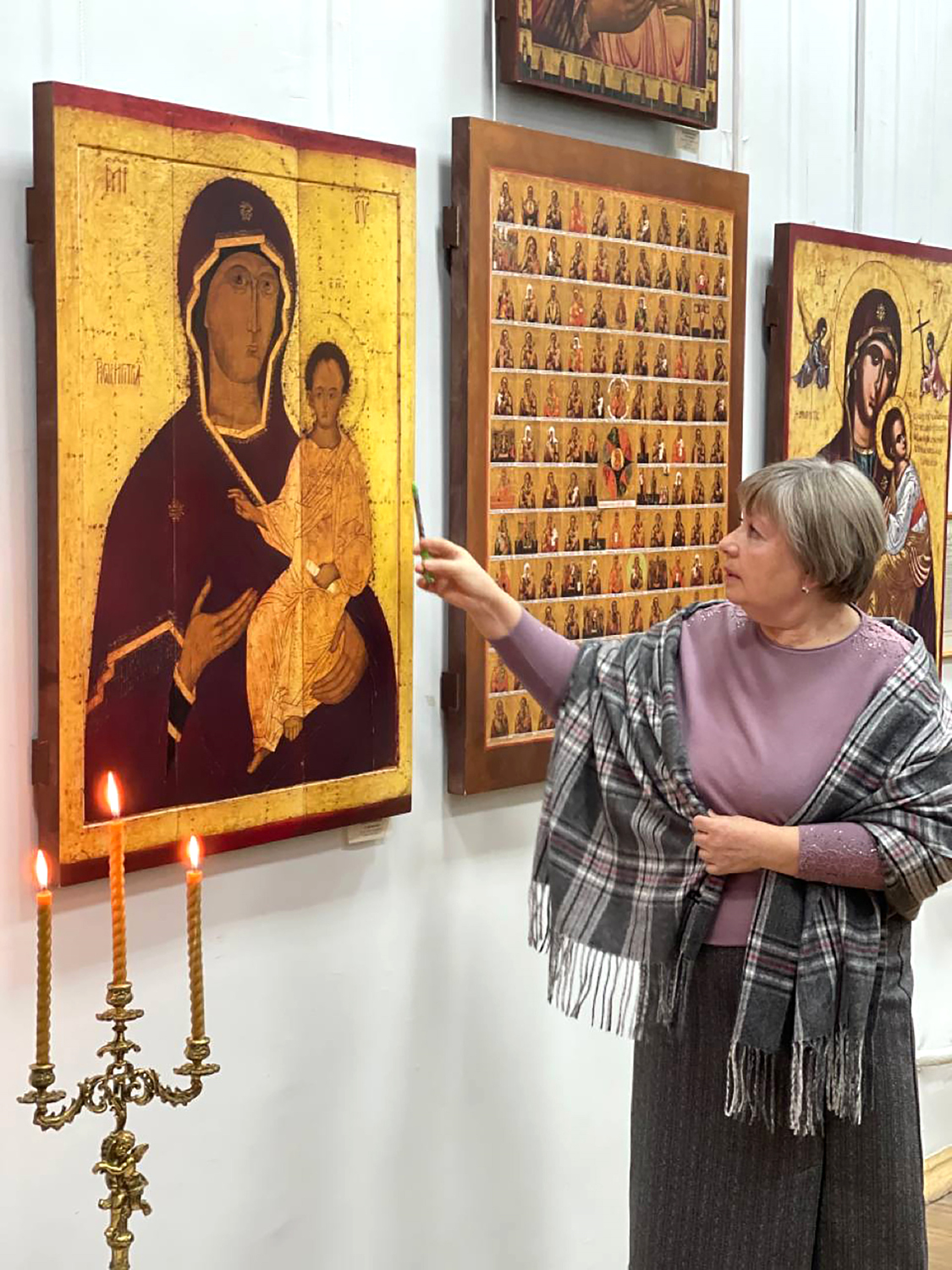 Экскурсия в зале передвижной выставки «Образ Богородицы. Иконы XVI–XIX веков». Проект «Наши традиции». Искусство Евразии, журнал об искусстве 