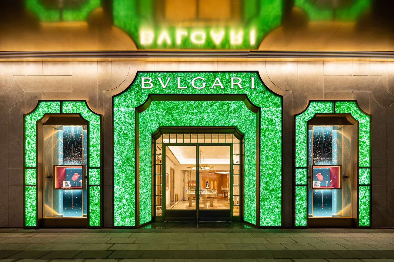 MVRDV. Фасад флагманского бутика Bulgari в Шанхае 