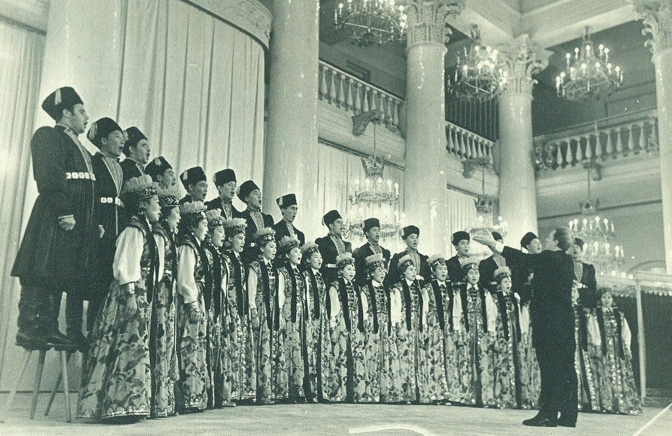 Выступление калмыцких артистов в Колонном зале Дома союзов. Искусство Евразии, журнал об искусстве 